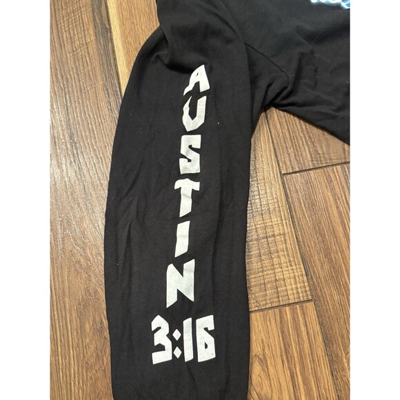 WWE Stone Cold Steve Austin Long Sleeve Size Men's X-Large Lightning Sleeve Hit - Picture 3 of 5
